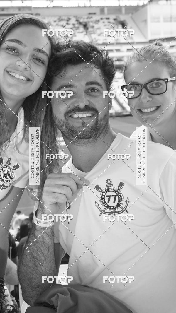 Buy your photos of the eventCorinthians X Fluminense - Brasileir�o on Fotop