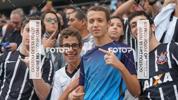 Buy your photos of the eventCorinthians X Fluminense - Brasileir�o on Fotop