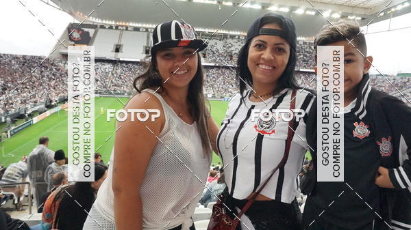 Buy your photos of the eventCorinthians X Fluminense - Brasileir�o on Fotop