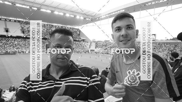 Buy your photos of the eventCorinthians X Fluminense - Brasileir�o on Fotop