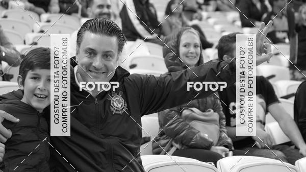 Buy your photos of the eventCorinthians X Fluminense - Brasileir�o on Fotop