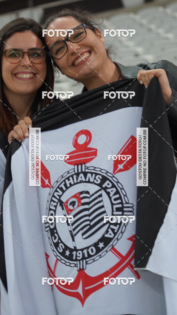 Buy your photos of the eventCorinthians X Fluminense - Brasileir�o on Fotop