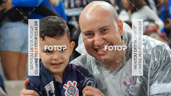Buy your photos of the eventCorinthians X Fluminense - Brasileir�o on Fotop