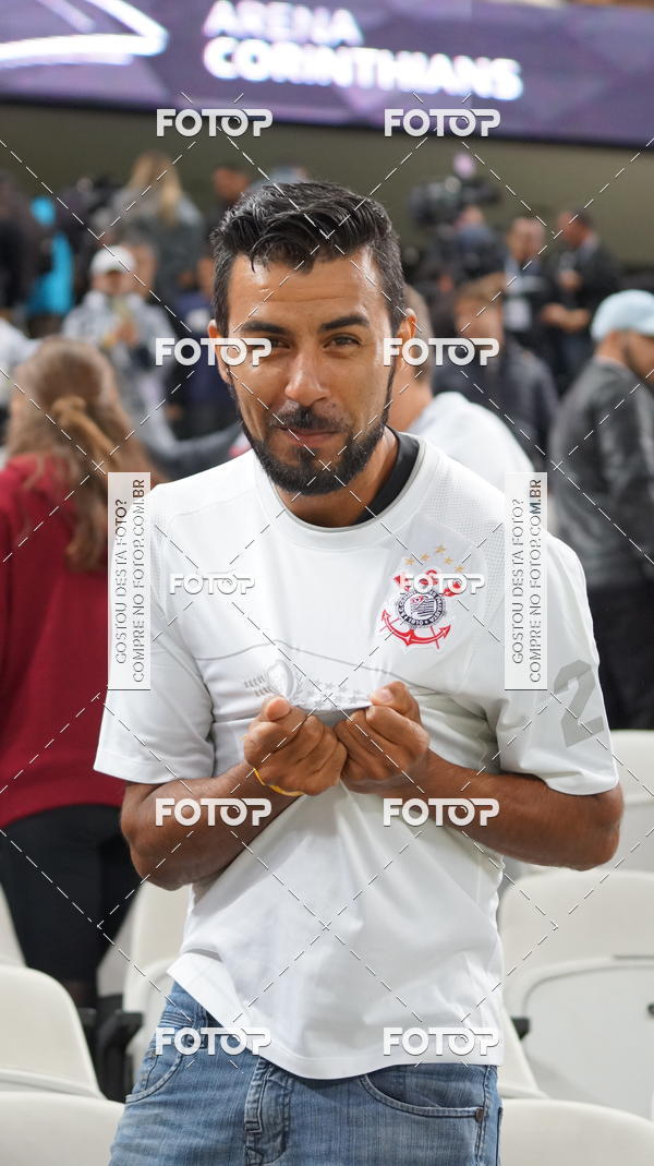 Buy your photos of the eventCorinthians X Fluminense - Brasileir�o on Fotop