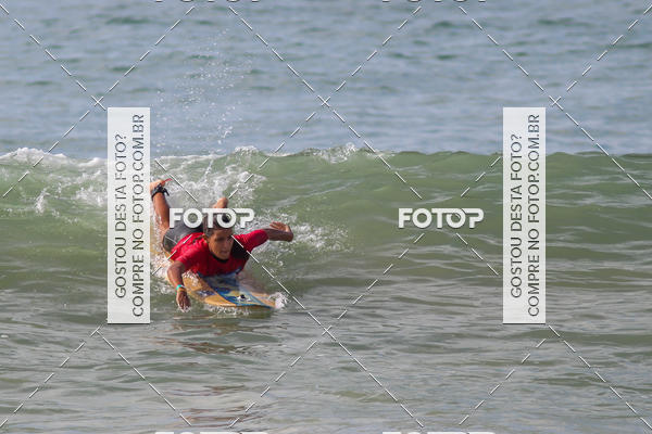 Buy your photos of the eventCampeonato da Escola Municipal de Surf de Maca on Fotop