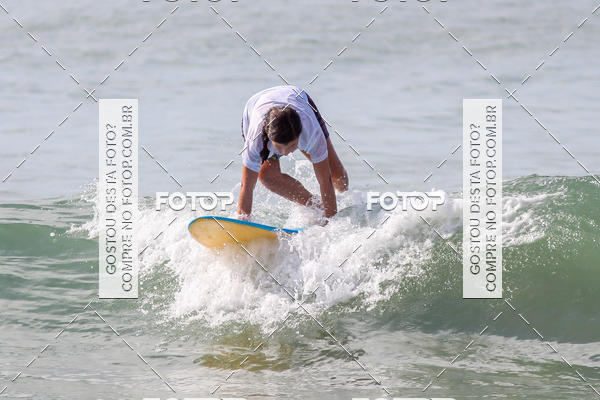 Buy your photos of the eventCampeonato da Escola Municipal de Surf de Maca on Fotop