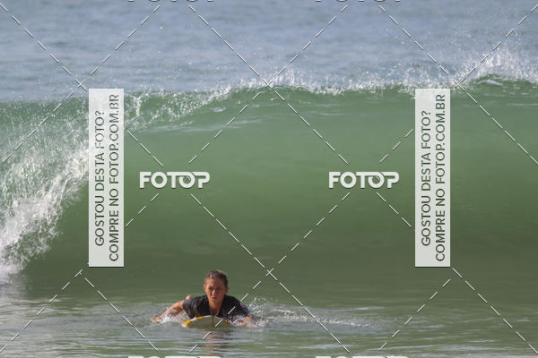 Buy your photos of the eventCampeonato da Escola Municipal de Surf de Maca on Fotop