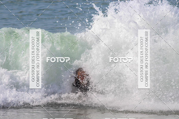 Buy your photos of the eventCampeonato da Escola Municipal de Surf de Maca on Fotop