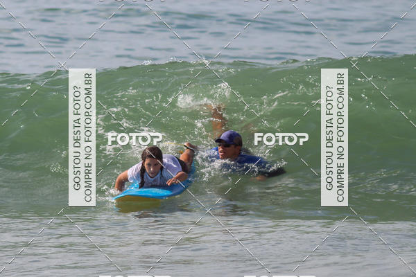 Buy your photos of the eventCampeonato da Escola Municipal de Surf de Maca on Fotop