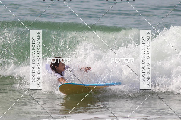 Buy your photos of the eventCampeonato da Escola Municipal de Surf de Maca on Fotop