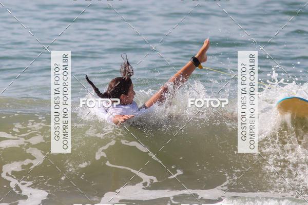 Buy your photos of the eventCampeonato da Escola Municipal de Surf de Maca on Fotop