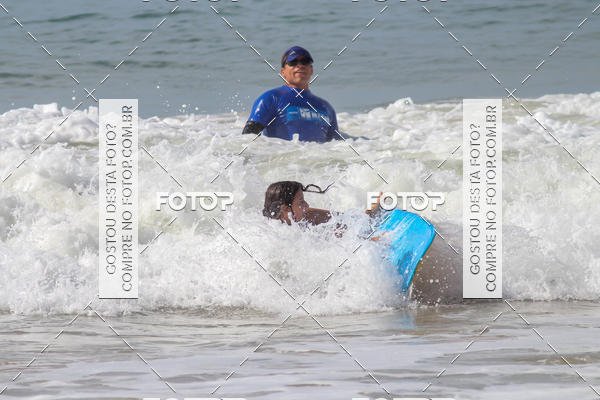 Buy your photos of the eventCampeonato da Escola Municipal de Surf de Maca on Fotop