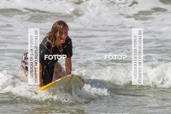 Buy your photos of the eventCampeonato da Escola Municipal de Surf de Maca on Fotop