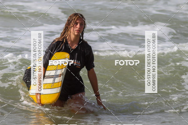 Buy your photos of the eventCampeonato da Escola Municipal de Surf de Maca on Fotop