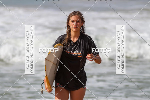 Buy your photos of the eventCampeonato da Escola Municipal de Surf de Maca on Fotop