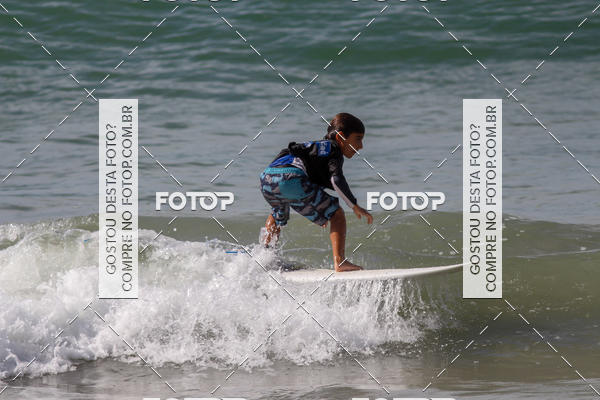 Buy your photos of the eventCampeonato da Escola Municipal de Surf de Maca on Fotop