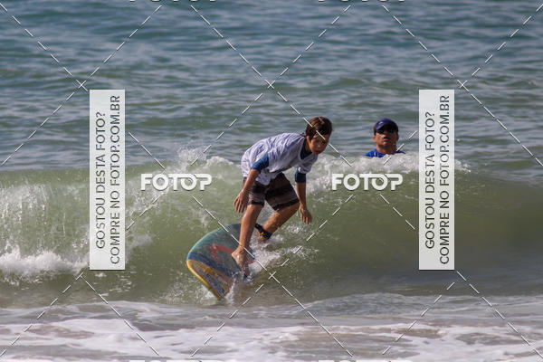 Buy your photos of the eventCampeonato da Escola Municipal de Surf de Maca on Fotop