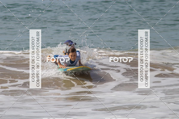 Buy your photos of the eventCampeonato da Escola Municipal de Surf de Maca on Fotop