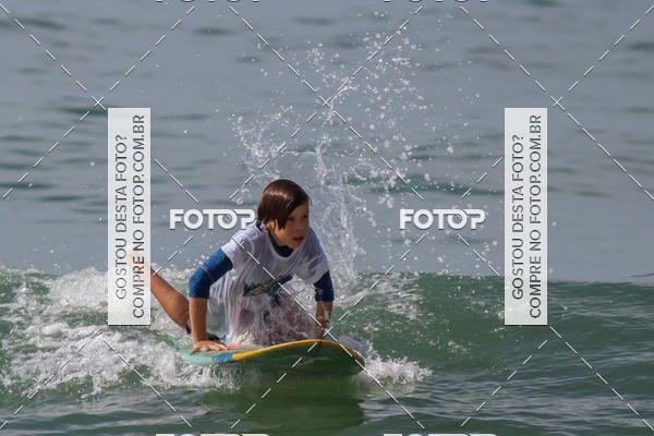 Buy your photos of the eventCampeonato da Escola Municipal de Surf de Maca on Fotop