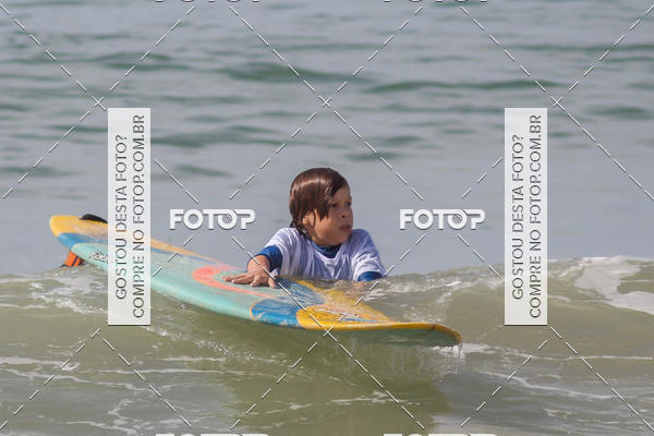 Buy your photos of the eventCampeonato da Escola Municipal de Surf de Maca on Fotop