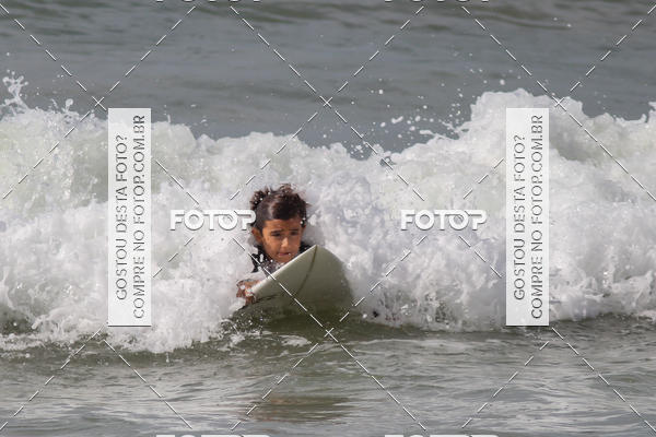 Buy your photos of the eventCampeonato da Escola Municipal de Surf de Maca on Fotop