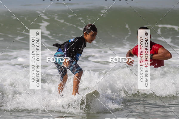 Buy your photos of the eventCampeonato da Escola Municipal de Surf de Maca on Fotop