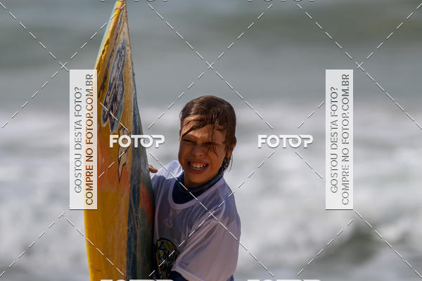 Buy your photos of the eventCampeonato da Escola Municipal de Surf de Maca on Fotop