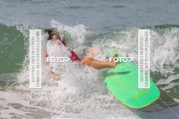 Buy your photos of the eventCampeonato da Escola Municipal de Surf de Maca on Fotop