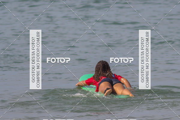 Buy your photos of the eventCampeonato da Escola Municipal de Surf de Maca on Fotop