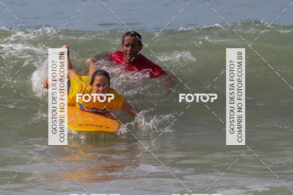 Buy your photos of the eventCampeonato da Escola Municipal de Surf de Maca on Fotop