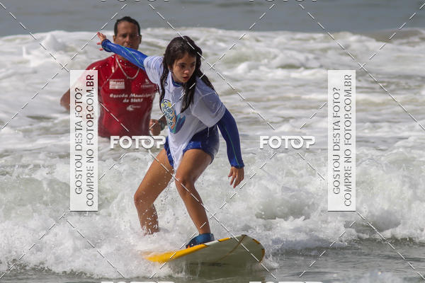 Buy your photos of the eventCampeonato da Escola Municipal de Surf de Maca on Fotop