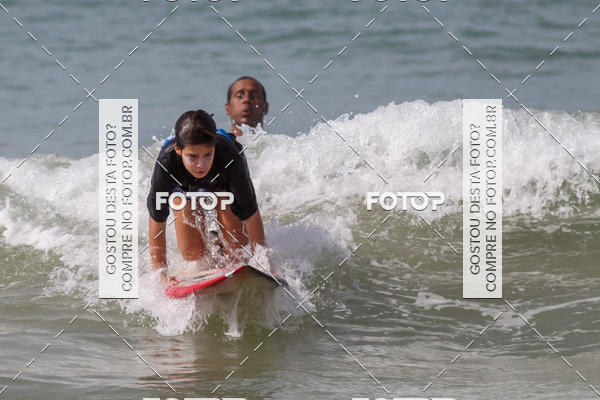 Buy your photos of the eventCampeonato da Escola Municipal de Surf de Maca on Fotop