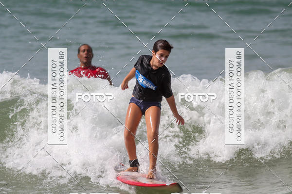 Buy your photos of the eventCampeonato da Escola Municipal de Surf de Maca on Fotop