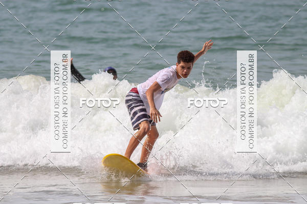 Buy your photos of the eventCampeonato da Escola Municipal de Surf de Maca on Fotop