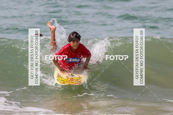Buy your photos of the eventCampeonato da Escola Municipal de Surf de Maca on Fotop