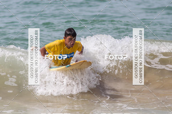 Buy your photos of the eventCampeonato da Escola Municipal de Surf de Maca on Fotop