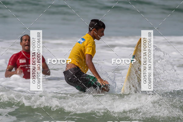 Buy your photos of the eventCampeonato da Escola Municipal de Surf de Maca on Fotop