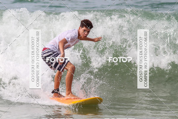 Buy your photos of the eventCampeonato da Escola Municipal de Surf de Maca on Fotop
