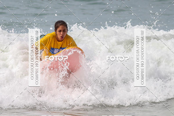 Buy your photos of the eventCampeonato da Escola Municipal de Surf de Maca on Fotop
