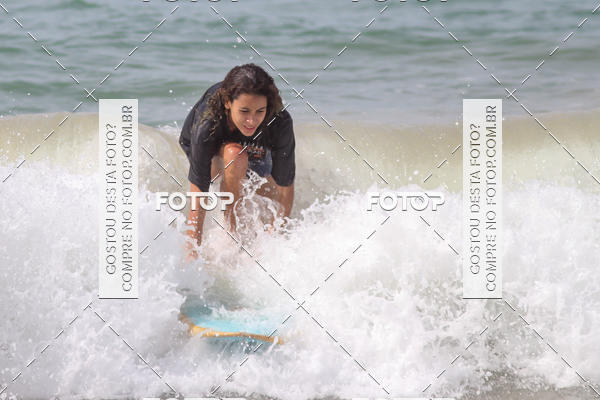 Buy your photos of the eventCampeonato da Escola Municipal de Surf de Maca on Fotop