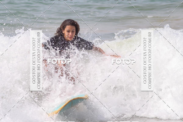 Buy your photos of the eventCampeonato da Escola Municipal de Surf de Maca on Fotop