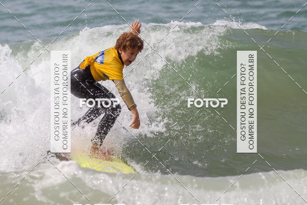 Buy your photos of the eventCampeonato da Escola Municipal de Surf de Maca on Fotop