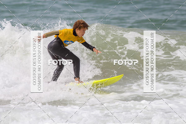 Buy your photos of the eventCampeonato da Escola Municipal de Surf de Maca on Fotop