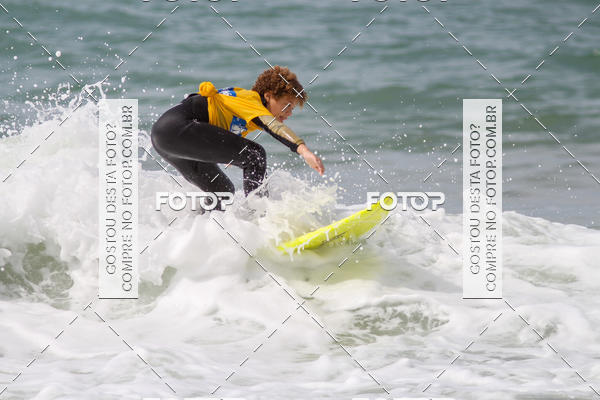 Buy your photos of the eventCampeonato da Escola Municipal de Surf de Maca on Fotop