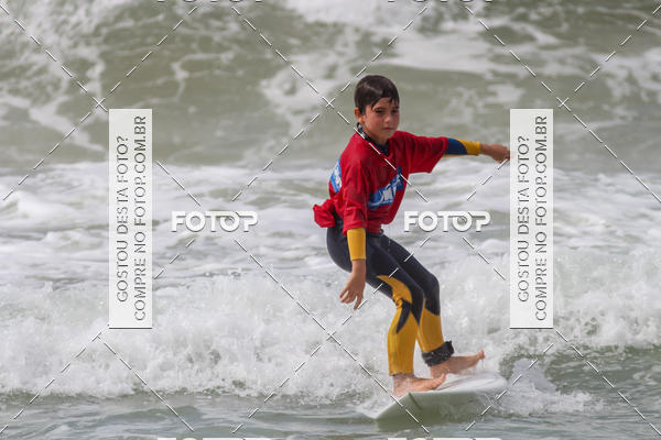 Buy your photos of the eventCampeonato da Escola Municipal de Surf de Maca on Fotop