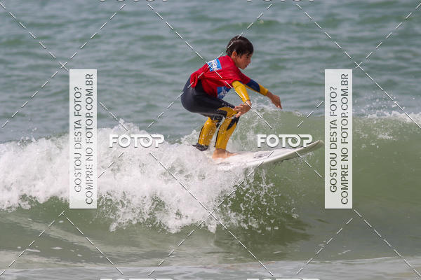 Buy your photos of the eventCampeonato da Escola Municipal de Surf de Maca on Fotop