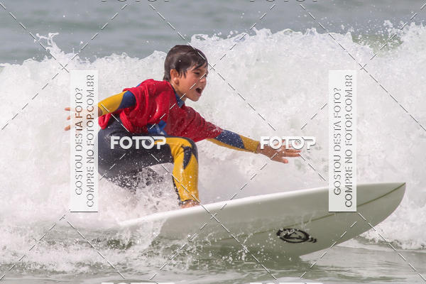 Buy your photos of the eventCampeonato da Escola Municipal de Surf de Maca on Fotop