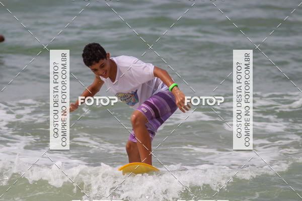 Buy your photos of the eventCampeonato da Escola Municipal de Surf de Maca on Fotop