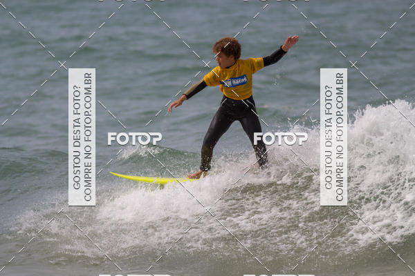 Buy your photos of the eventCampeonato da Escola Municipal de Surf de Maca on Fotop
