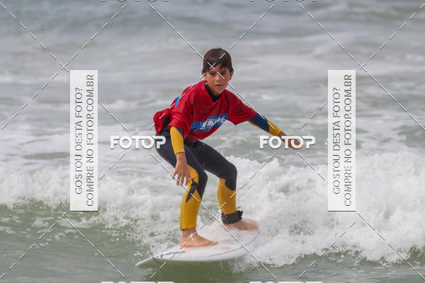 Buy your photos of the eventCampeonato da Escola Municipal de Surf de Maca on Fotop